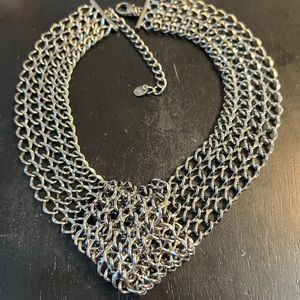 ONE PRE-OWNED 18” GUNMETAL GREY CHAIN LINK NECKLACE CTM2